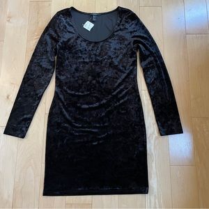 FOREVER 21 Black Velvet Mini Dress